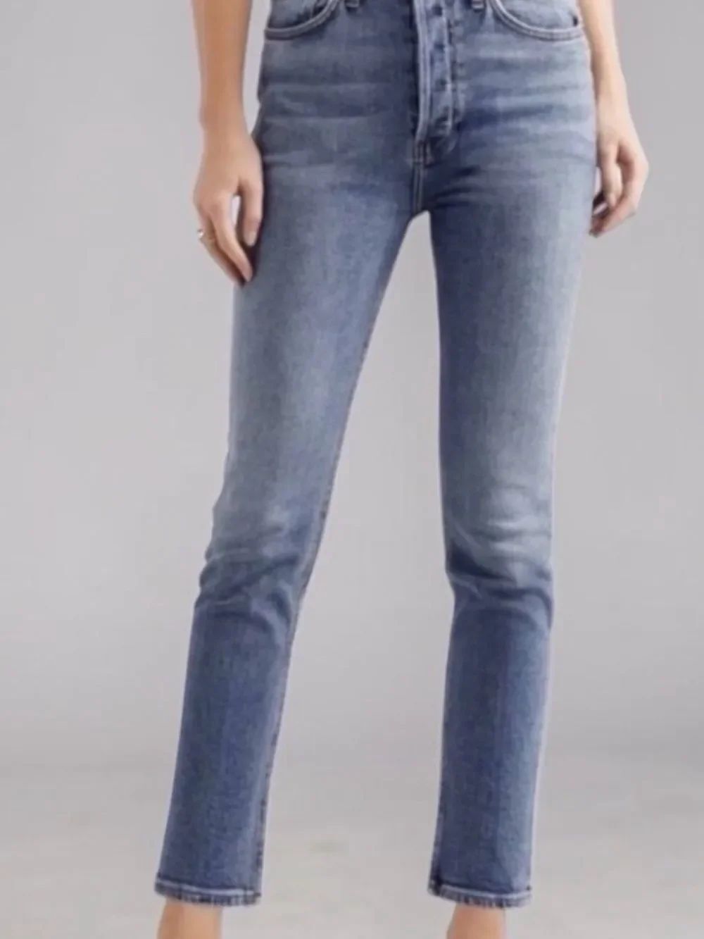 Re/Done Women's Straight Leg Jeans in Light Blue Wash size 30